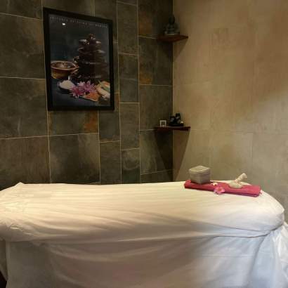 spa table massage les gros joncs spa & wellness nouvelle aquitaine