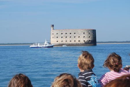 balade au fort Boyard depuis le camping à Oléron