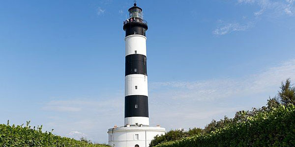 Le phare de Chassiron, joyau du patrimoine maritime de l'île d'Oléron
